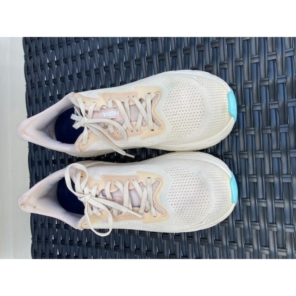Hoka Womens Arahi 7 Off White Running Shoe 11 Cream Color - Picture 3 of 7